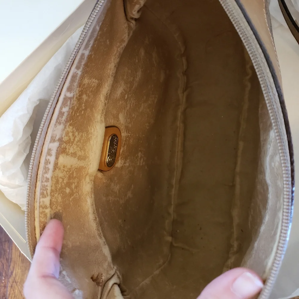 Vintage Gucci purse with box - Picture 11 of 17